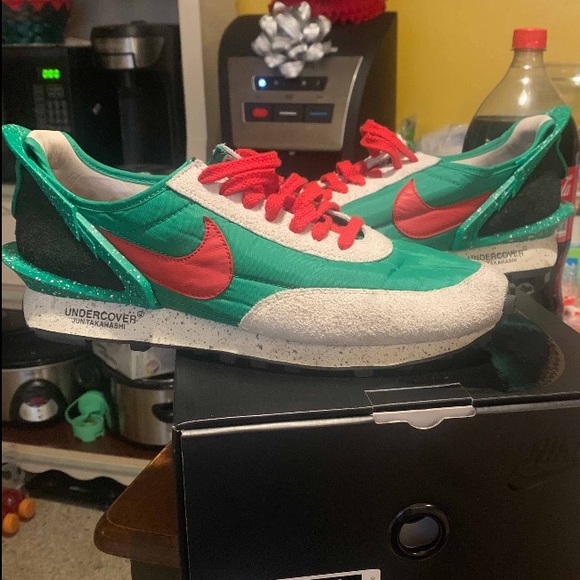 Undercover x Wmns Daybreak ‘Lucky Green’ - Picture 1 of 7